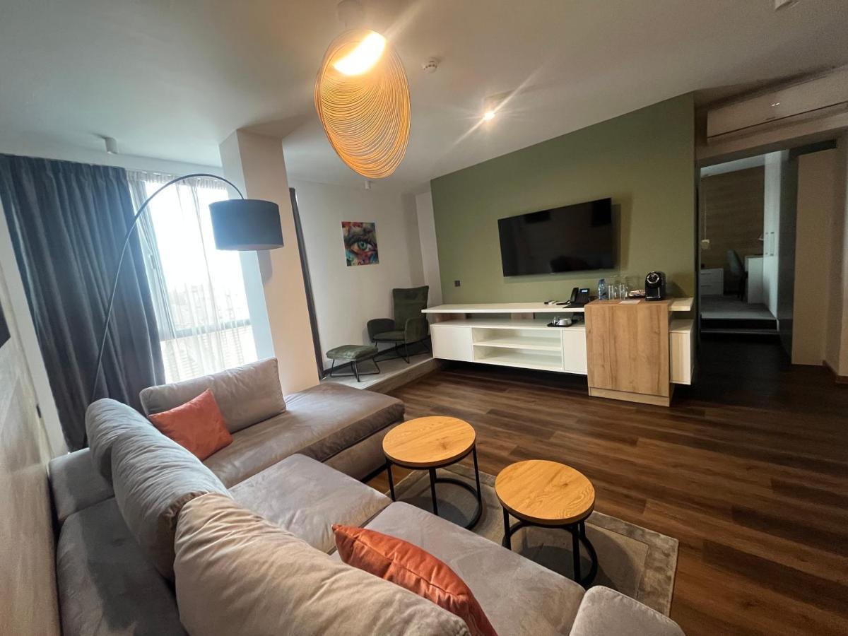 Hotel Niks セヴリエヴォ エクステリア 写真